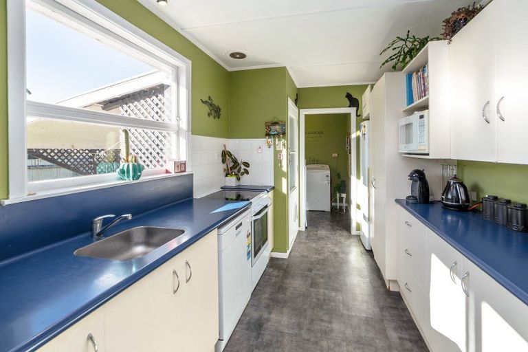 Photo of property in 9 Skipage Grove, Featherston, 5710