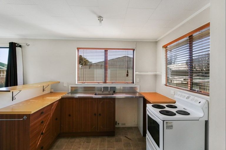 Photo of property in 45 Avenue Road, Foxton, 4814