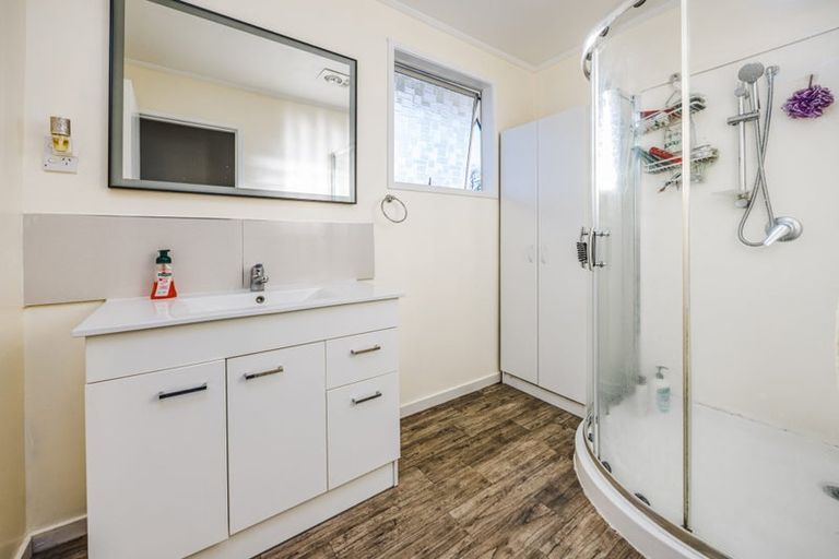 Photo of property in 35 Moncrieff Avenue, Clendon Park, Auckland, 2103