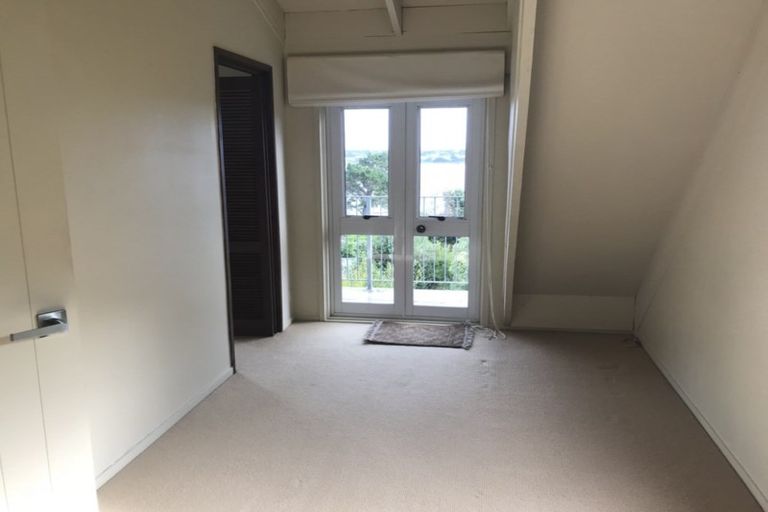 Photo of property in 1/39 Brigantine Drive, Beach Haven, Auckland, 0626