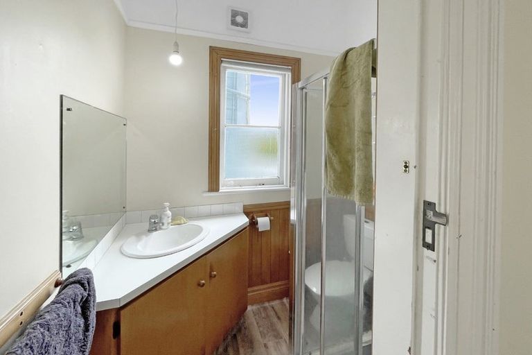 Photo of property in 127 Wallace Street, Mount Cook, Wellington, 6021