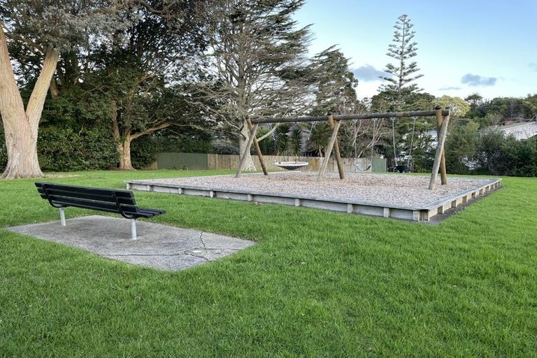 Photo of property in 19 Golf Road, New Lynn, Auckland, 0600