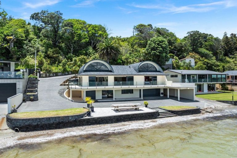 Photo of property in 42 Manganese Point Road, Tamaterau, Whangarei, 0174