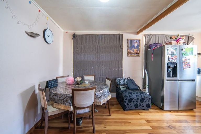 Photo of property in 27 Willis Street, Bader, Hamilton, 3206