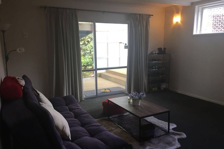 Photo of property in 62 Stott Avenue, Birkdale, Auckland, 0626