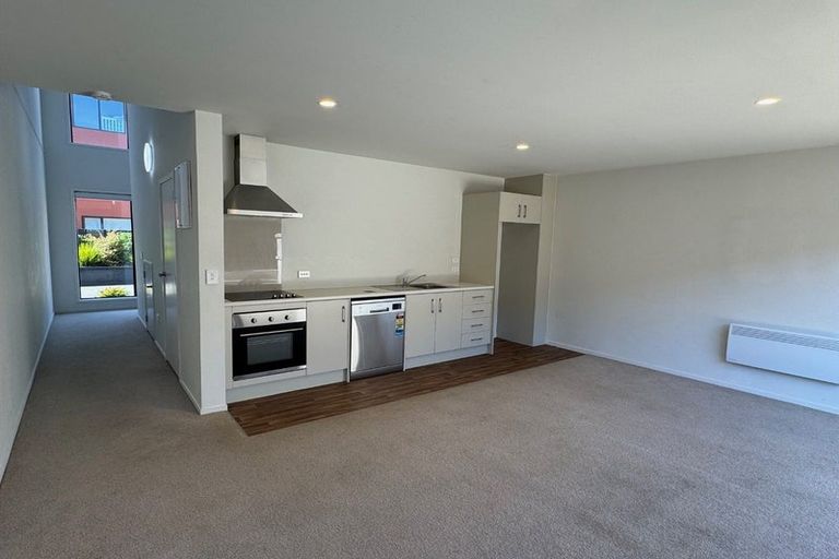 Photo of property in 24/17 Owens Place, Mount Maunganui, 3116