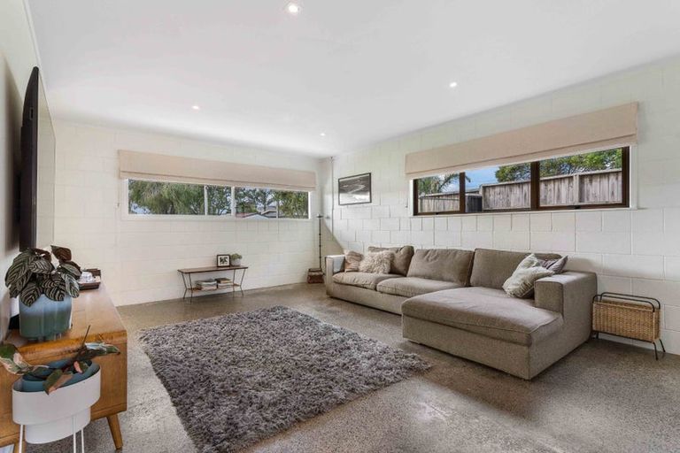 Photo of property in 105 Blane Place, Whangamata, 3620