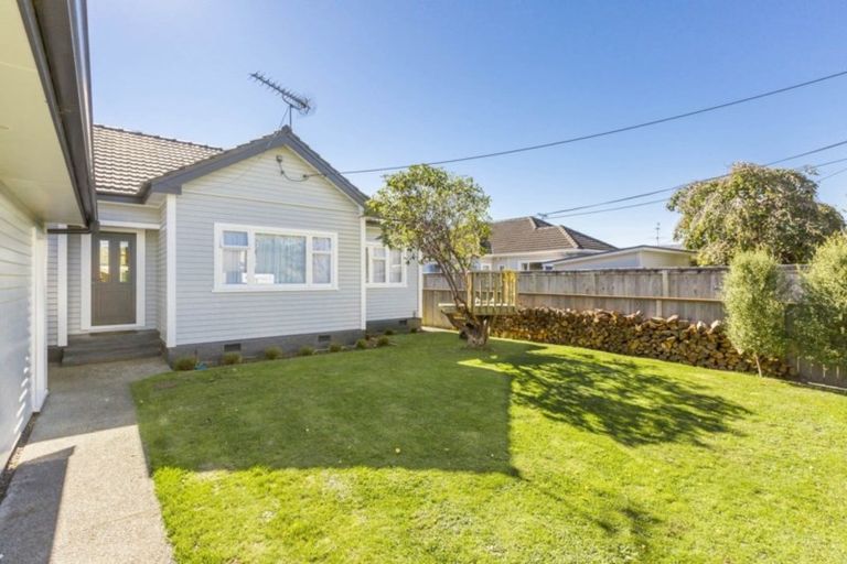 Photo of property in 13 Victoria Street, Ebdentown, Upper Hutt, 5018