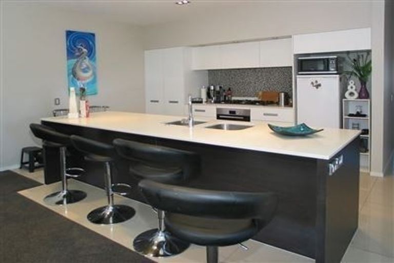 Photo of property in 4 Kaimai Place, Aotea, Porirua, 5024