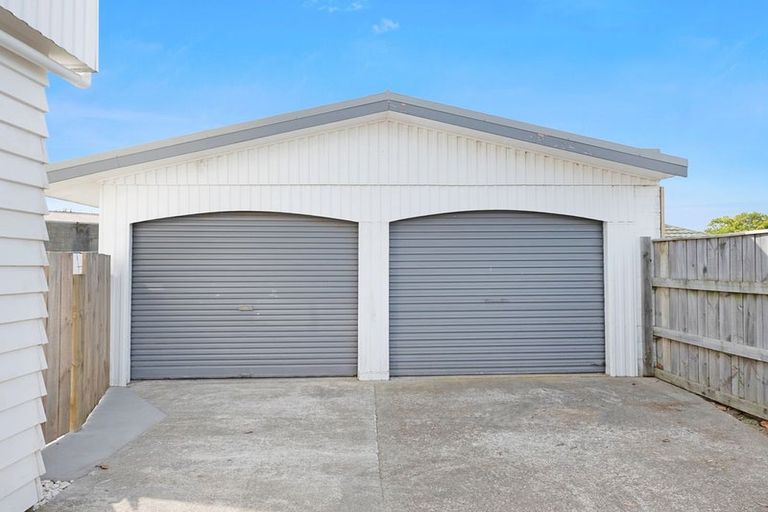 Photo of property in 3 Dennis Grove, Paraparaumu Beach, Paraparaumu, 5032