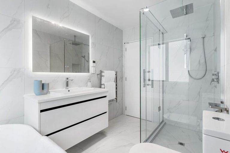 Photo of property in 17b Kathleen Street, Totara Vale, Auckland, 0627