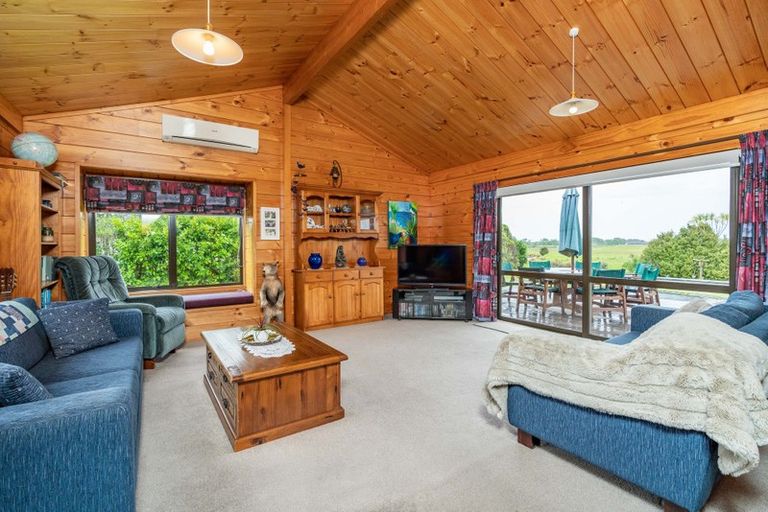 Photo of property in 1a Shoemaker Road, Waipu, 0510