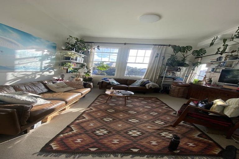 Photo of property in 32 Maarama Crescent, Aro Valley, Wellington, 6021