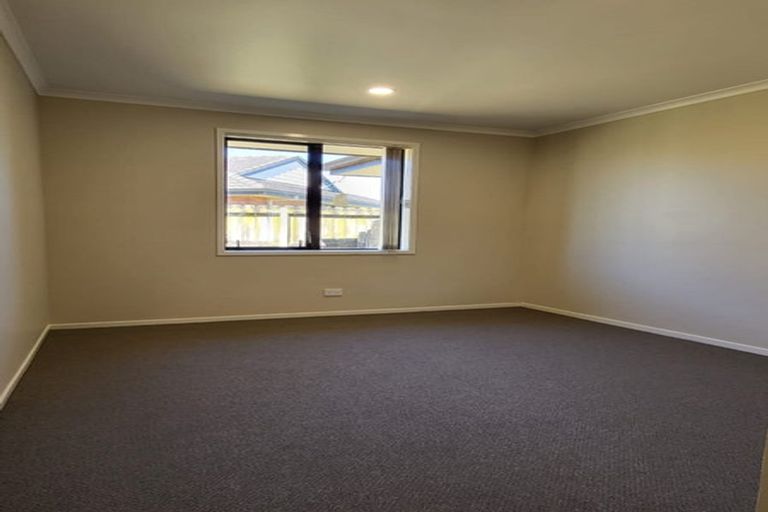 Photo of property in 49 Cyclamen Road, Mangere, Auckland, 2022
