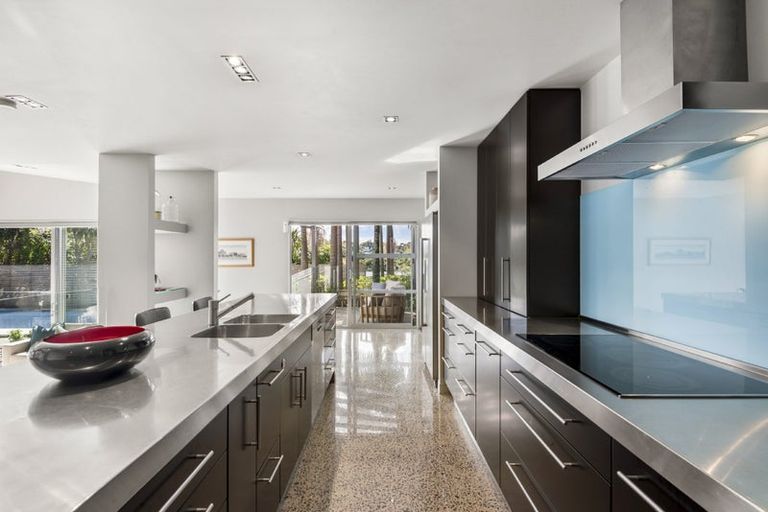 Photo of property in 2 Pounamu Avenue, Greenhithe, Auckland, 0632