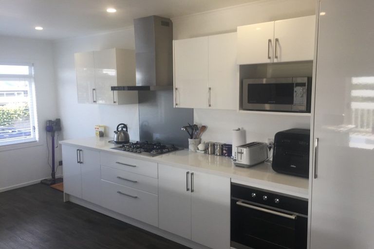 Photo of property in 104 Tio Tio Road, Seatoun, Wellington, 6022