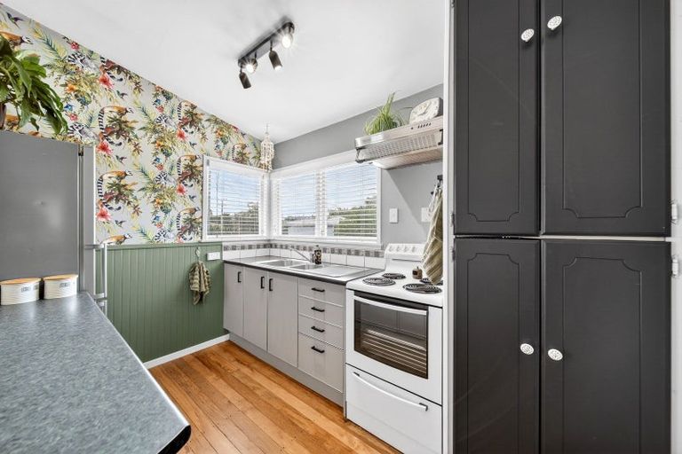 Photo of property in 19 Hardie Grove, Featherston, 5710