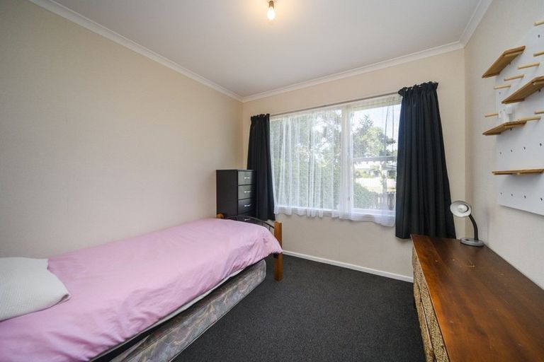 Photo of property in 19 Abraham Crescent, Milson, Palmerston North, 4414