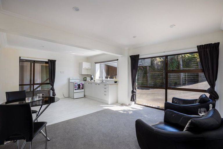 Photo of property in 12 Ash Place, Whalers Gate, New Plymouth, 4310