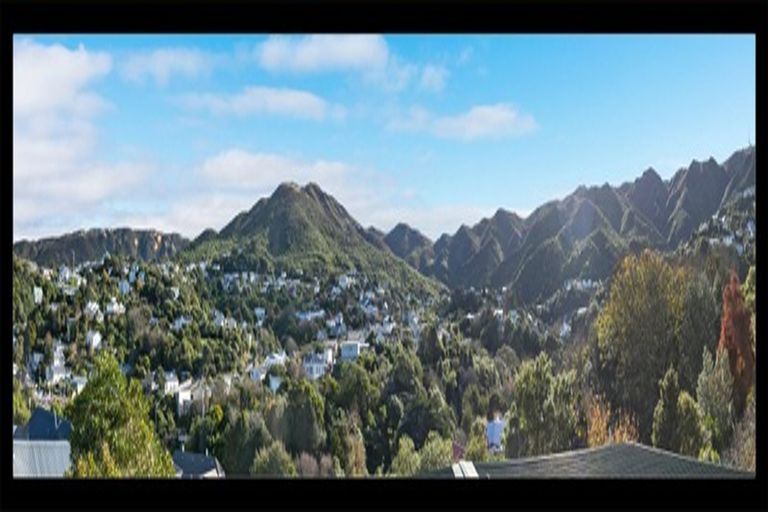 Photo of property in 2/27 Abbott Street, Ngaio, Wellington, 6035