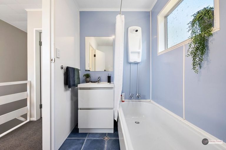 Photo of property in 2/137 Park Road, Belmont, Lower Hutt, 5010