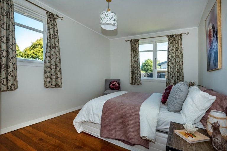 Photo of property in 152 Aorangi Road, Bryndwr, Christchurch, 8053