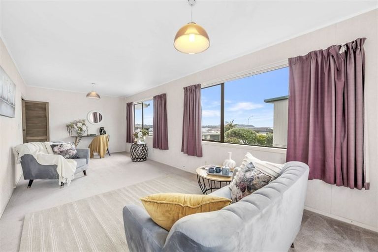 Photo of property in 34 Waller Avenue, Bucklands Beach, Auckland, 2012