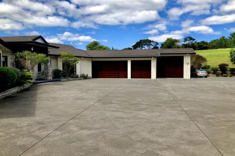 Photo of property in 1304 Old North Road, Helensville, 0875