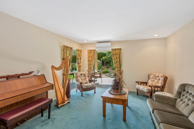 Photo of property in 9 Enticott Place, Huntsbury, Christchurch, 8022