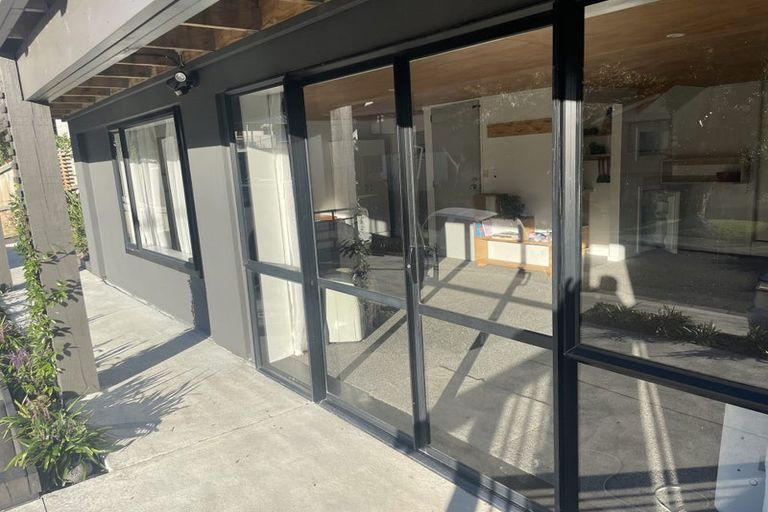 Photo of property in 4 Heathvale Place, Heathcote Valley, Christchurch, 8022