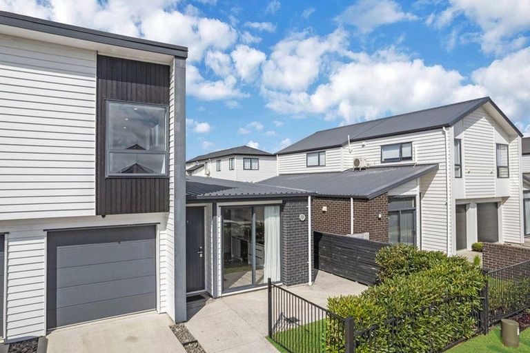 Photo of property in 17 Hoiho Road, Pukekohe, 2120