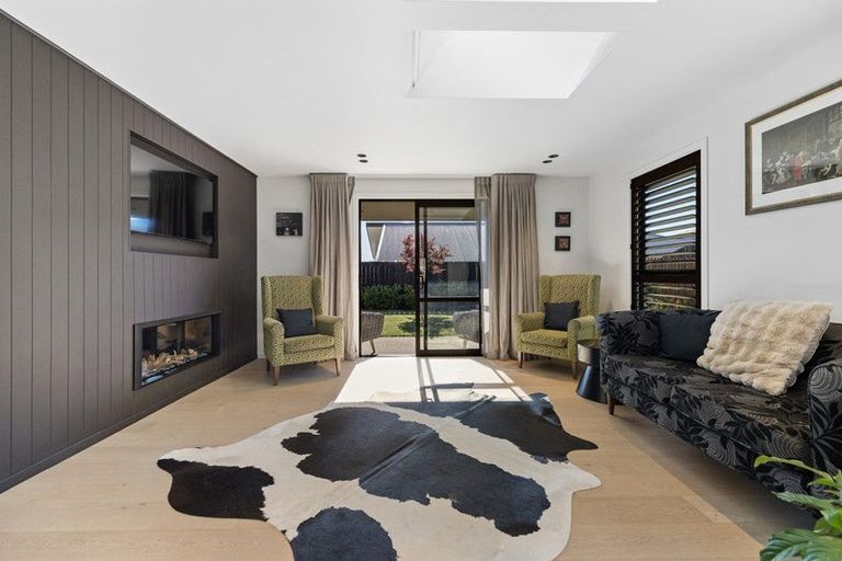 Photo of property in 30 Muster Road, Jacks Point, 9371