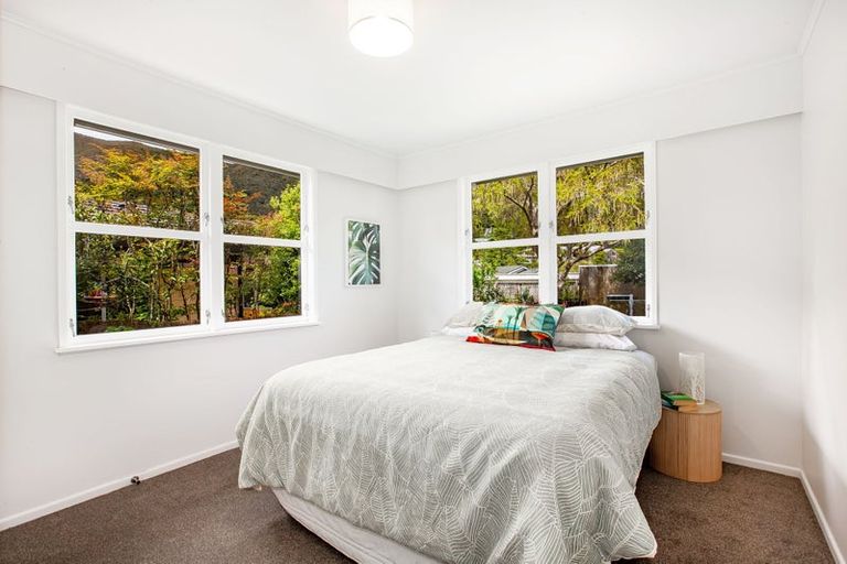 Photo of property in 2 Cleary Street, Waterloo, Lower Hutt, 5011