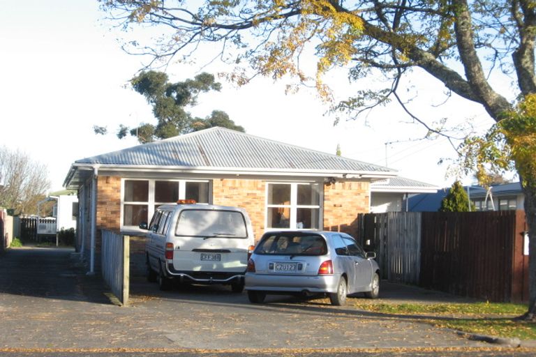 Photo of property in 2/10 Martin Road, Manurewa, Auckland, 2102