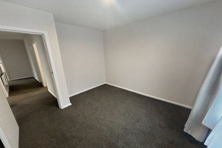 Photo of property in 2/402a Wairakei Road, Burnside, Christchurch, 8053
