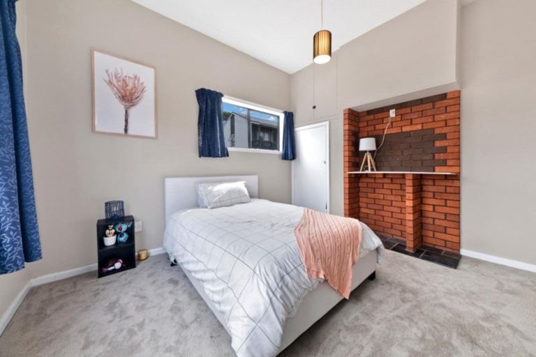 Photo of property in 19a Somerfield Street, Somerfield, Christchurch, 8024