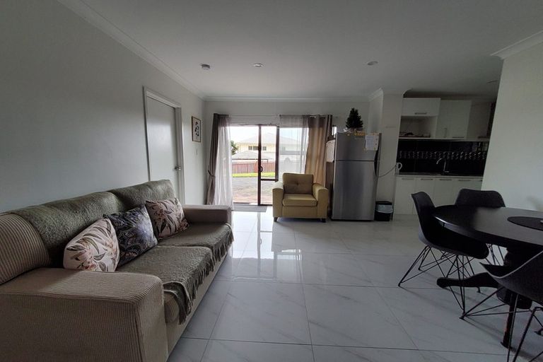 Photo of property in 17 Paulownia Place, Totara Heights, Auckland, 2105