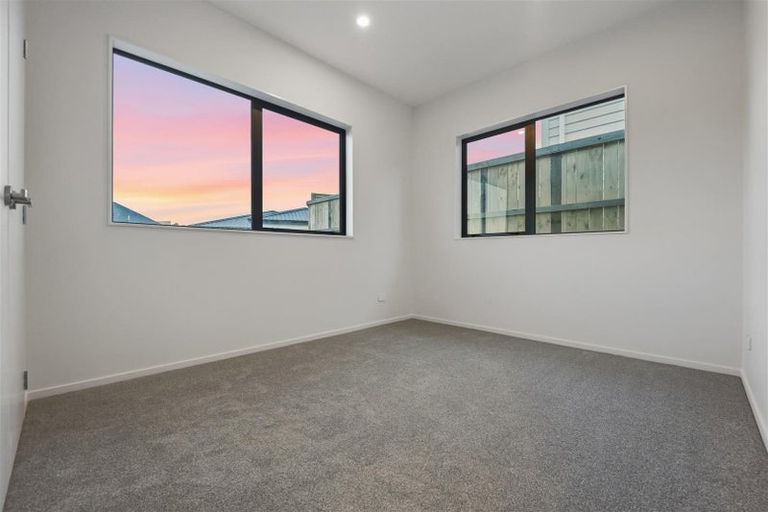 Photo of property in 50 Whakairo Crescent, Gulf Harbour, Whangaparaoa, 0930