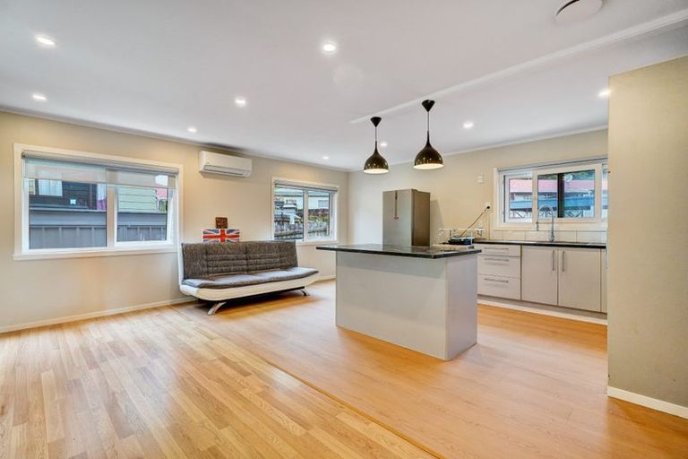 Photo of property in 5/17a Idesia Place, Totara Heights, Auckland, 2105