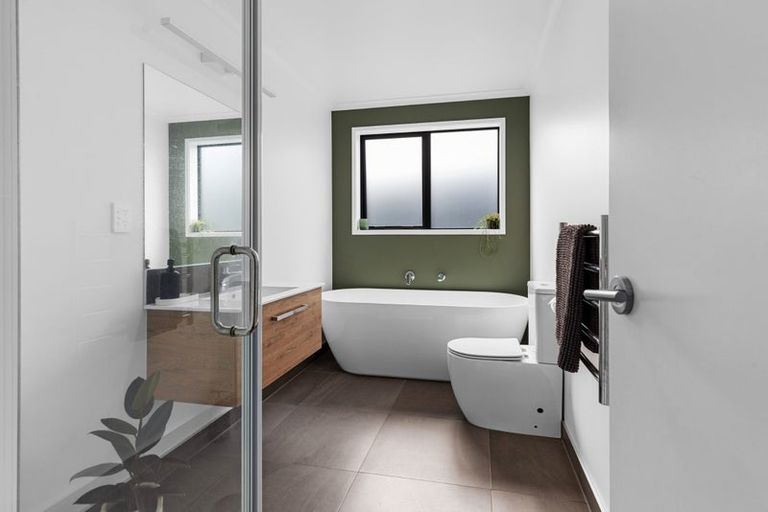 Photo of property in 29 Empire Crescent, Papamoa, 3118