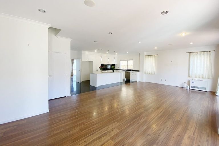 Photo of property in 68 Castlederg Drive, Flat Bush, Auckland, 2019