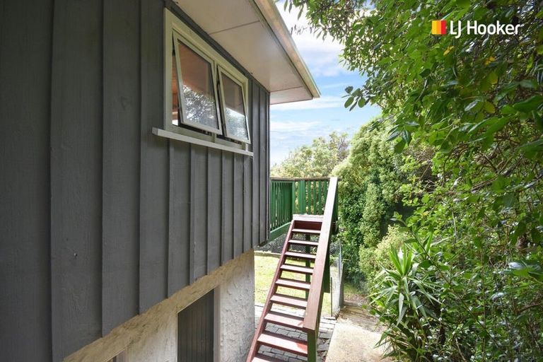 Photo of property in 15 Porterfield Street, Macandrew Bay, Dunedin, 9014