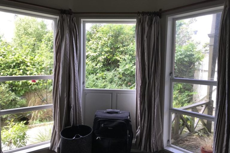 Photo of property in 66 Central Terrace, Kelburn, Wellington, 6012