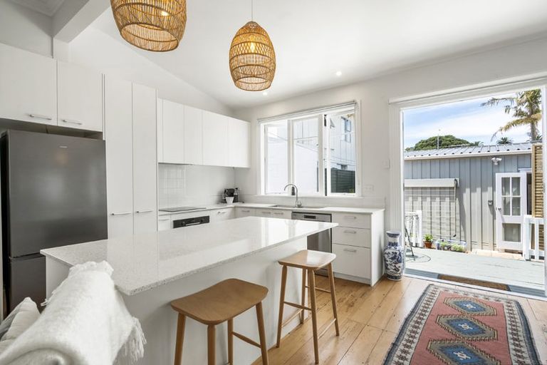 Photo of property in 26 Anne Street, Devonport, Auckland, 0624