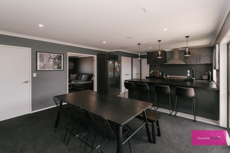 Photo of property in 8 Butler Place, Fitzherbert, Palmerston North, 4410