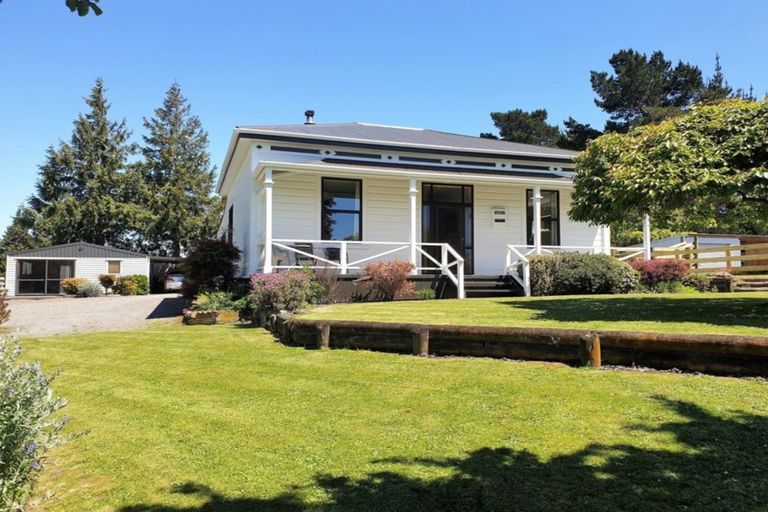 Photo of property in 69 Princess Street, Dannevirke, 4930