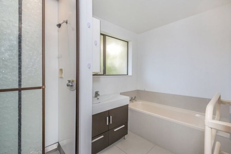 Photo of property in 68a Sarabande Avenue, Redwood, Christchurch, 8051