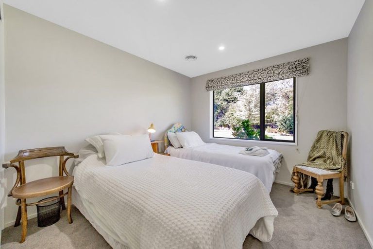 Photo of property in 17 Bridge Street, Southbridge, 7602