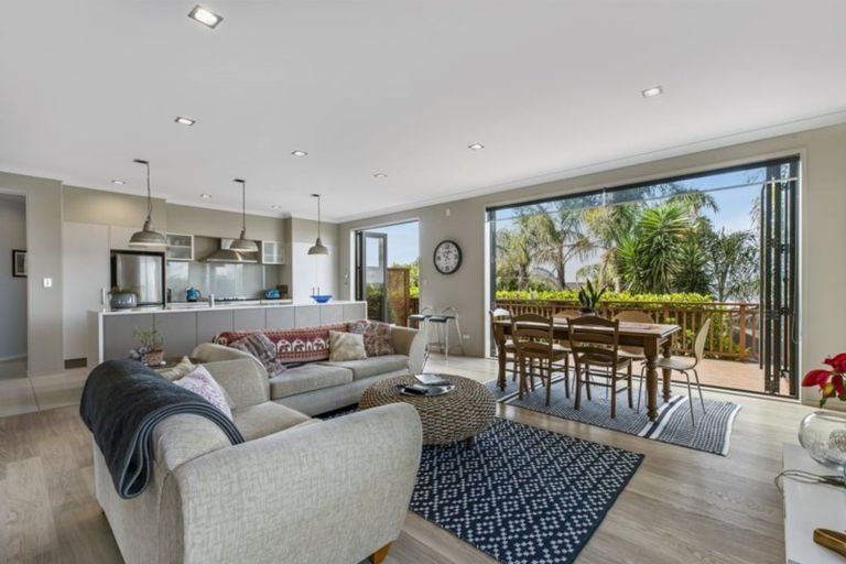 Photo of property in 34 Manhattan Rise, Orewa, 0931