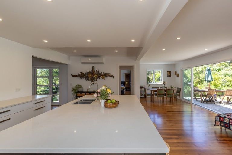 Photo of property in 35 Tennis Court Road, Raumati South, Paraparaumu, 5032